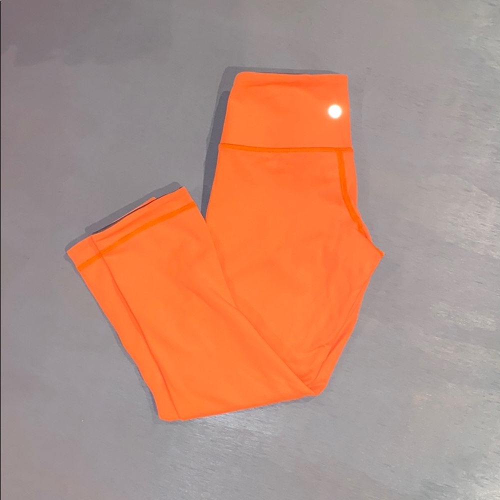LULULEMON CAPRIS SIZE 2